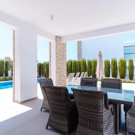 Coral Residences Villa Coral Bay