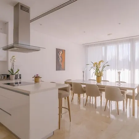 Coral Residences Villa *