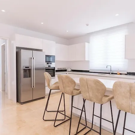 Villa Coral Residences