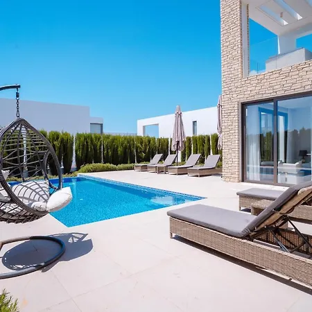 Coral Residences Villa *