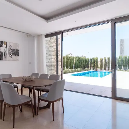 Coral Residences Villa *