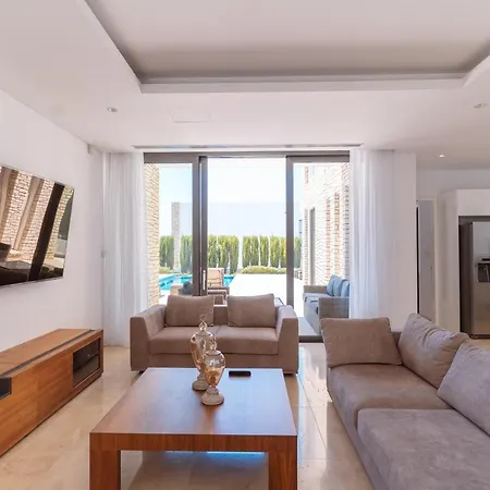 Coral Residences Coral Bay