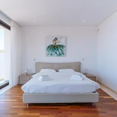 Coral Residences Coral Bay