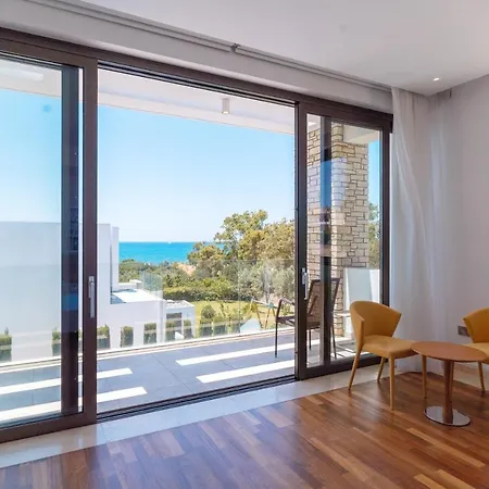 Coral Residences Villa *