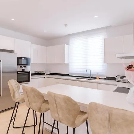 Coral Residences Villa Coral Bay