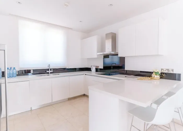 Villa Coral Residences