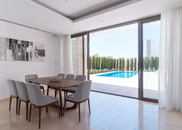 Coral Residences Villa *