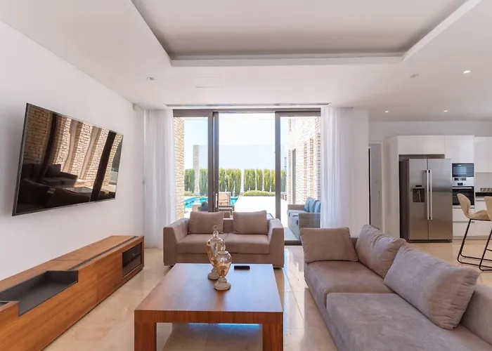 Coral Residences Coral Bay