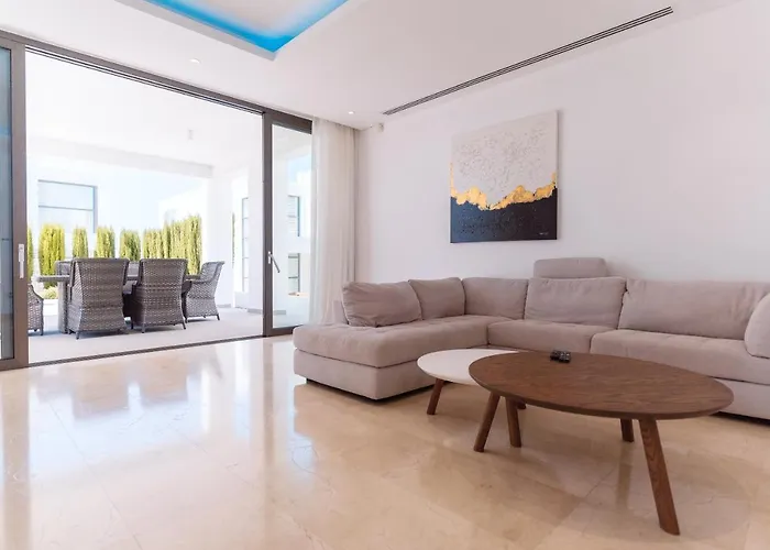 Coral Residences Coral Bay